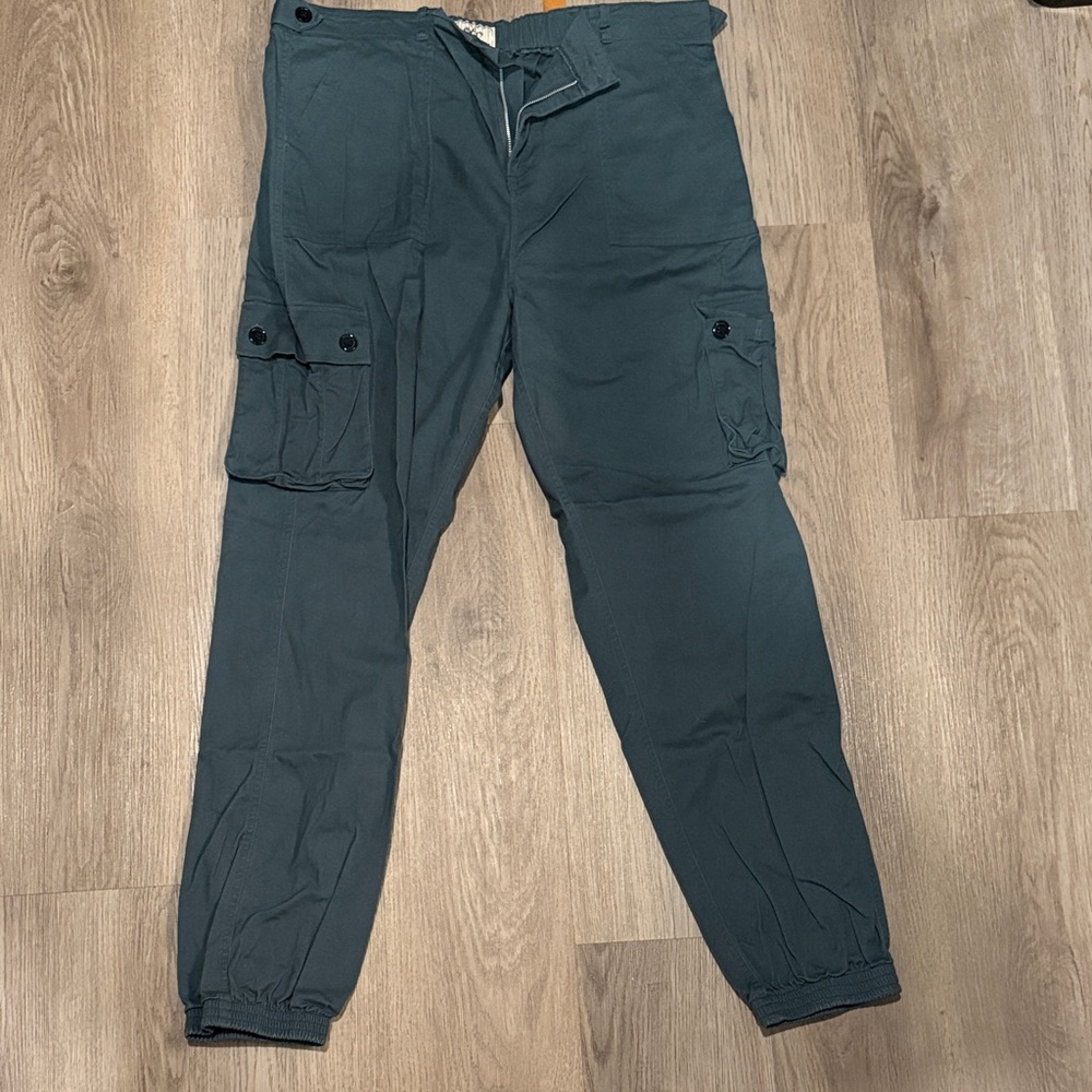 Wondery Women’s Dark Blue Cargo Pants